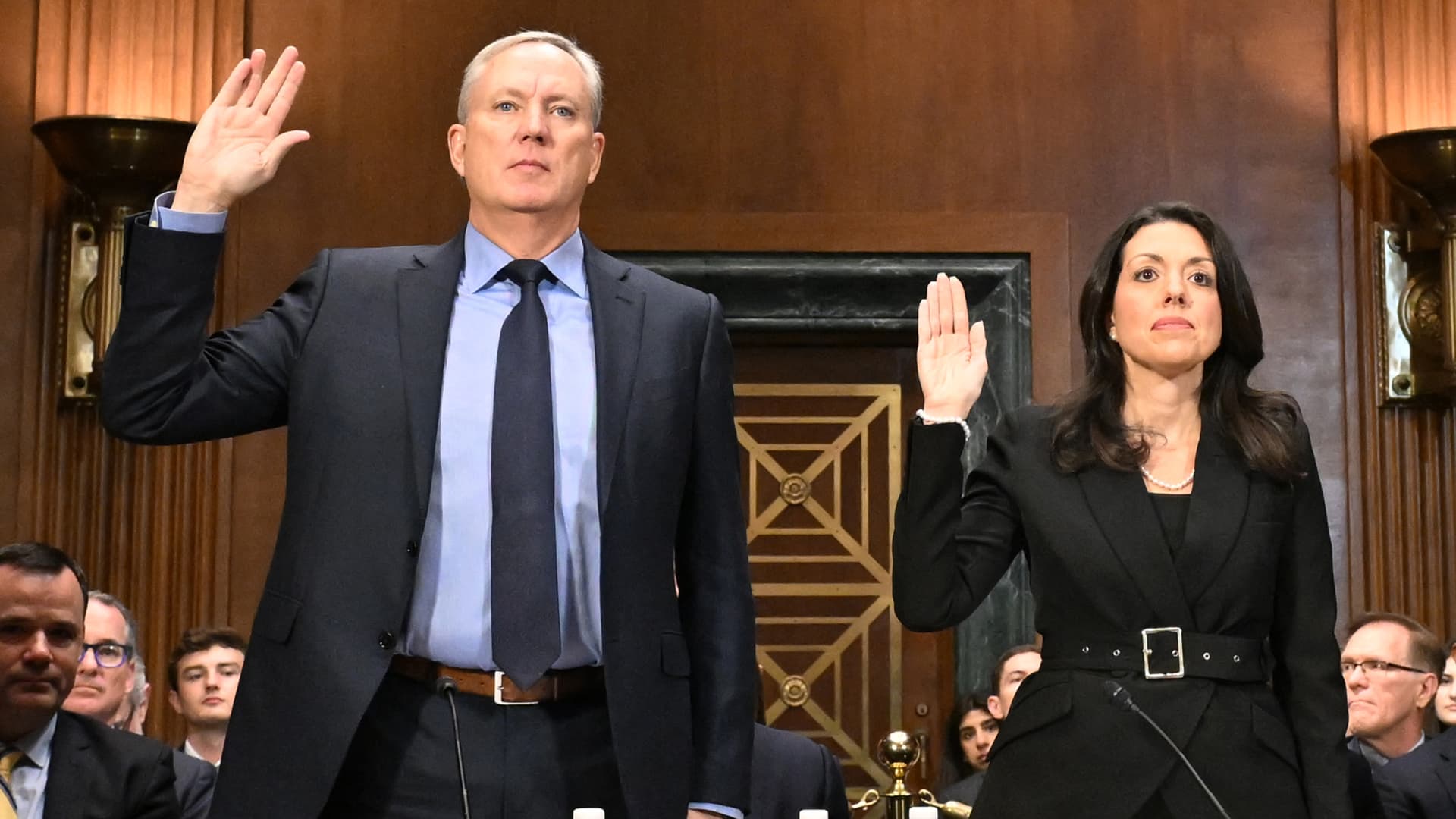 Visa & Mastercard execs grilled by senators on high swipe fees post thumbnail image